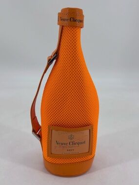 Veuve Clicquot Luxury Champagne Bottle Holder Insulated Apres Ski Ice Jacket